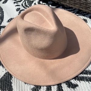 Woman’s felt western/cowgirl hat